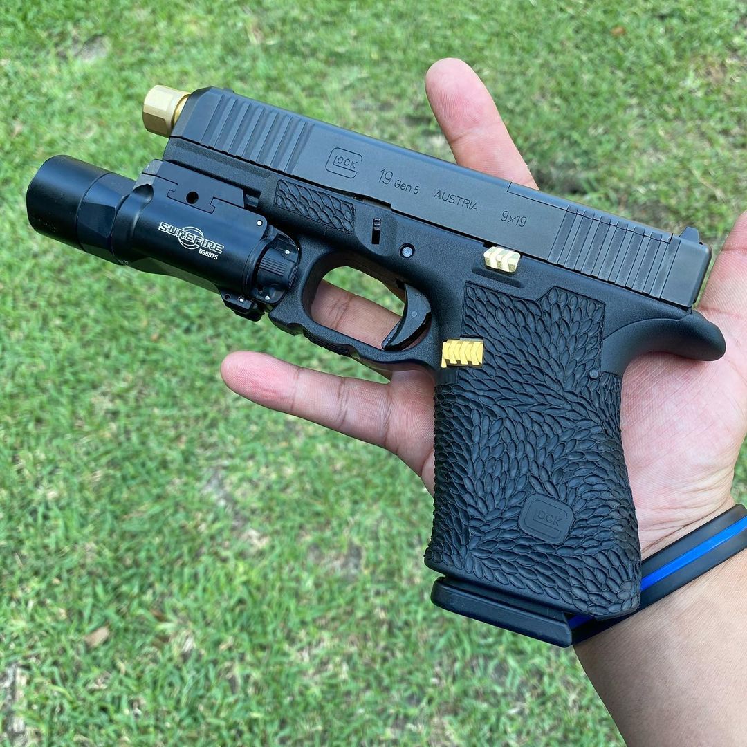 Glock 19 gen 5 with a drum